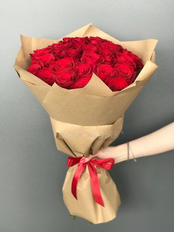 Букет роз Ред Наоми - Цветочный салон ЦветкоFF Тюмень